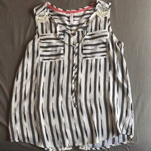 Black and white pattern blouse